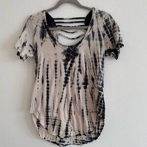 Chaser open back tie dye scoop neck shower sleeve tunic t-shirt size small
